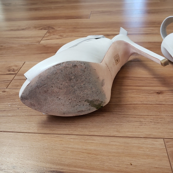 Marciano White Leather Open Toe Heels - Size 7 - Picture 3 of 6